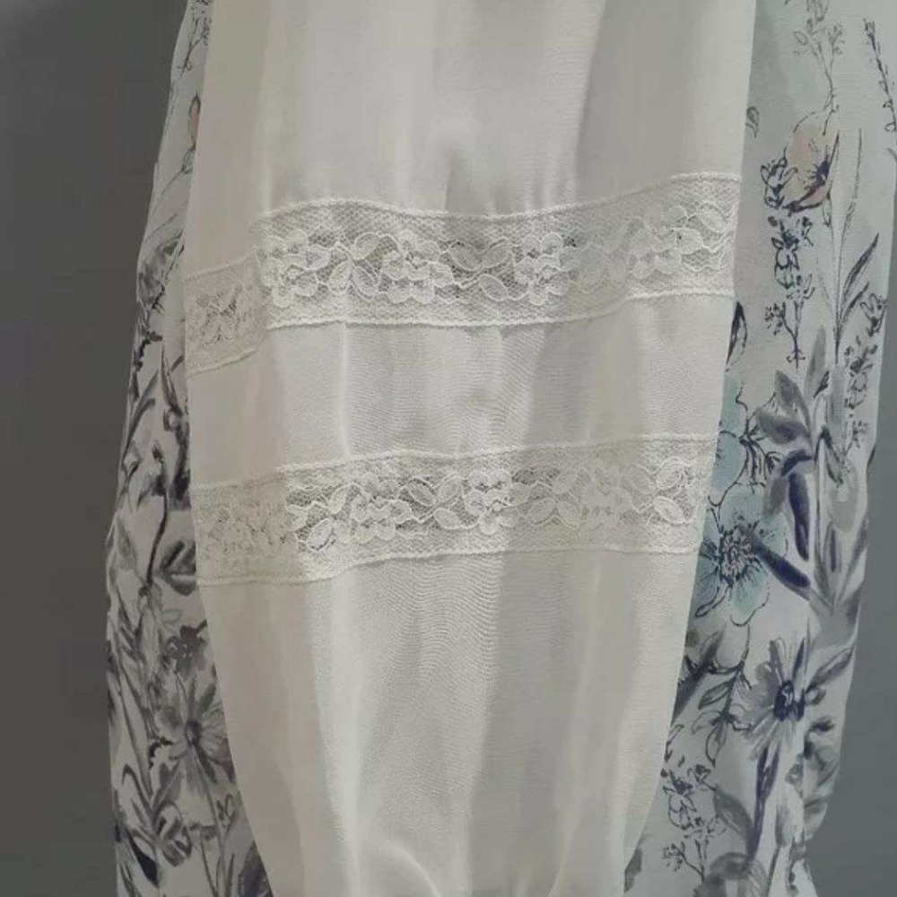 Lauren Conrad Floral Sheer Top Size L - Picture 3 of 10